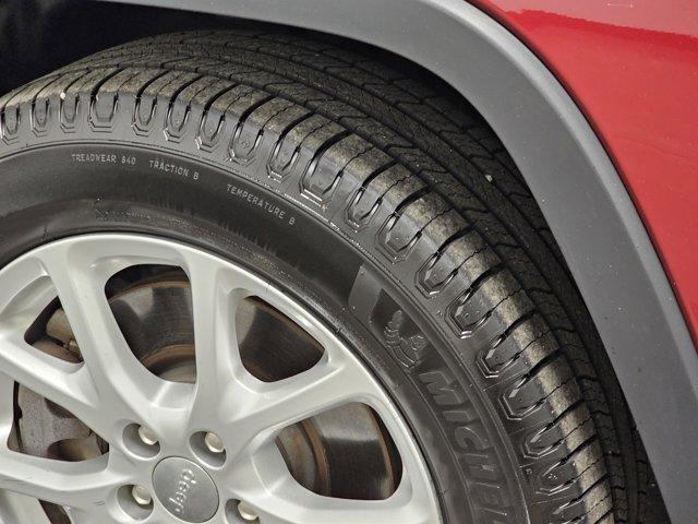 used 2015 Jeep Cherokee car, priced at $11,962