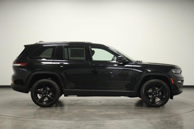 new 2025 Jeep Grand Cherokee car, priced at $51,215