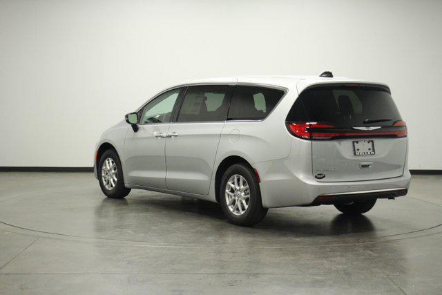 new 2024 Chrysler Pacifica car, priced at $40,862