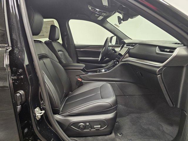new 2025 Jeep Grand Cherokee car, priced at $50,120