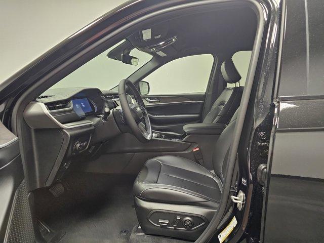 new 2025 Jeep Grand Cherokee car, priced at $50,120