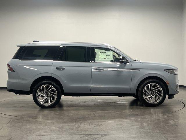 new 2025 Lincoln Navigator car, priced at $102,940