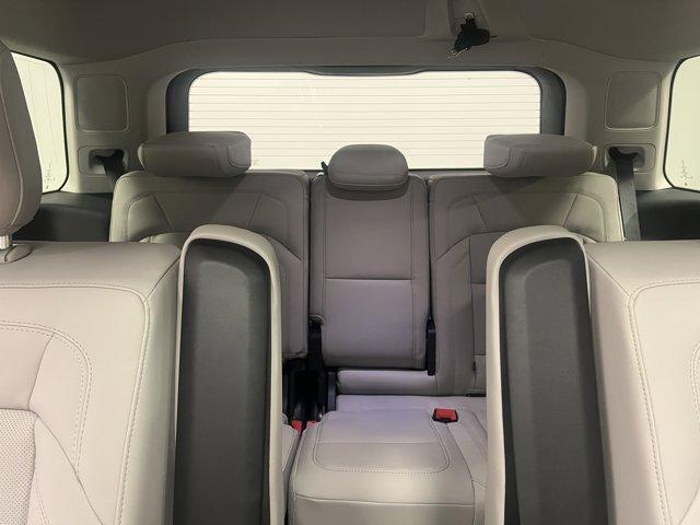 new 2025 Lincoln Navigator car, priced at $102,940