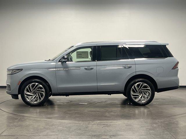 new 2025 Lincoln Navigator car, priced at $102,940