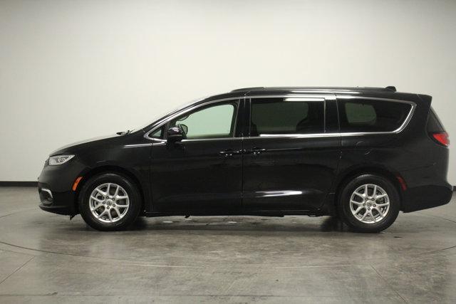 used 2022 Chrysler Pacifica car