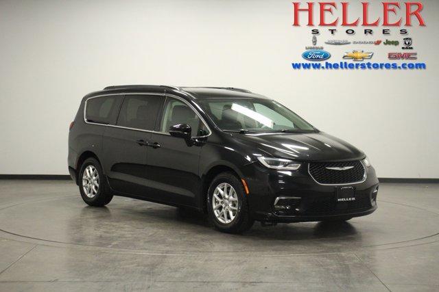 used 2022 Chrysler Pacifica car