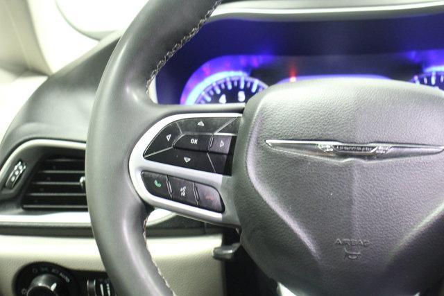 used 2022 Chrysler Pacifica car