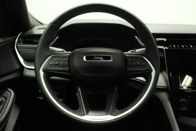 new 2025 Jeep Grand Cherokee car, priced at $46,730