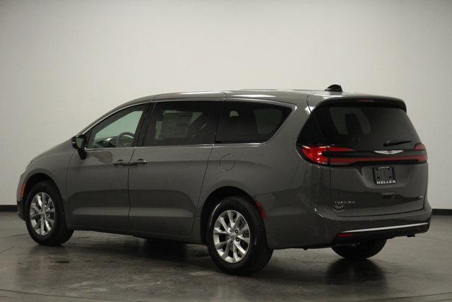 new 2025 Chrysler Pacifica car, priced at $47,635