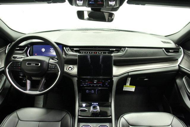 new 2025 Jeep Grand Cherokee car, priced at $50,220