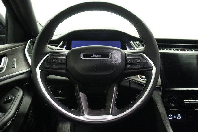 new 2025 Jeep Grand Cherokee car, priced at $50,220