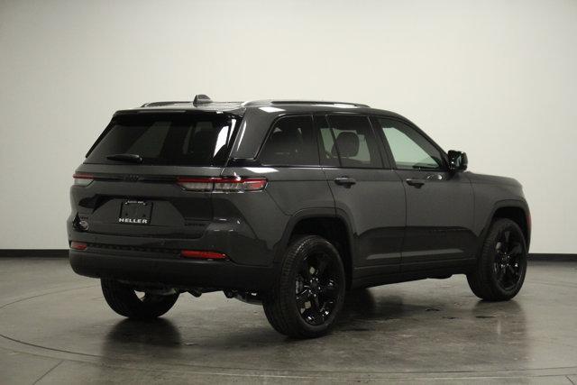 new 2025 Jeep Grand Cherokee car, priced at $50,220