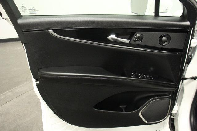 used 2023 Lincoln Nautilus car, priced at $39,962