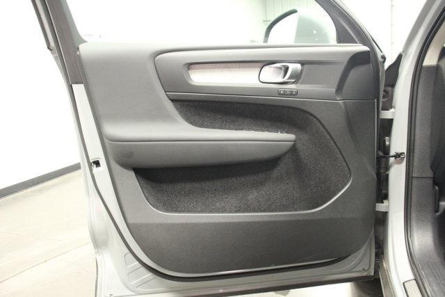 used 2025 Volvo XC40 car, priced at $41,962
