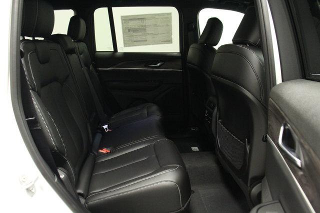 new 2025 Jeep Grand Cherokee car, priced at $52,140