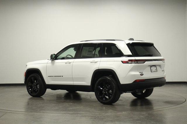 new 2025 Jeep Grand Cherokee car, priced at $52,140