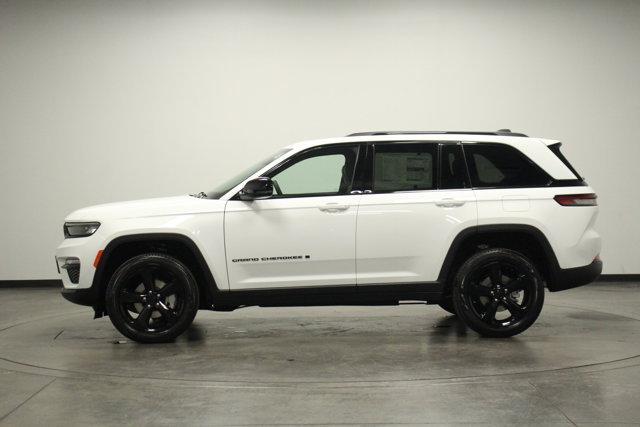 new 2025 Jeep Grand Cherokee car, priced at $52,140