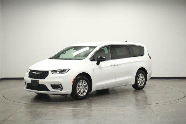 new 2025 Chrysler Pacifica car, priced at $44,145