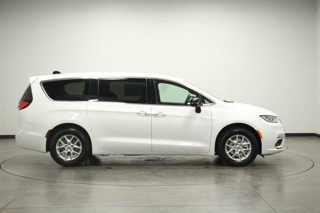 new 2025 Chrysler Pacifica car, priced at $44,145