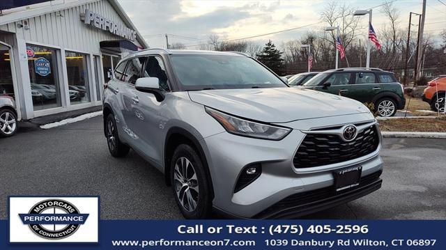 used 2020 Toyota Highlander car, priced at $29,995