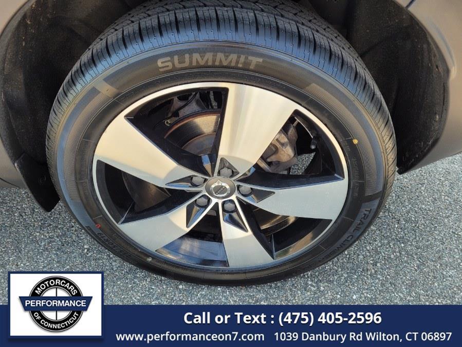 used 2020 Volvo XC40 car, priced at $28,980