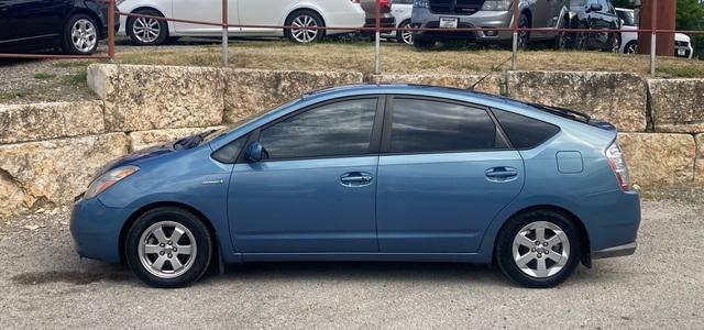 used 2007 Toyota Prius car, priced at $10,995