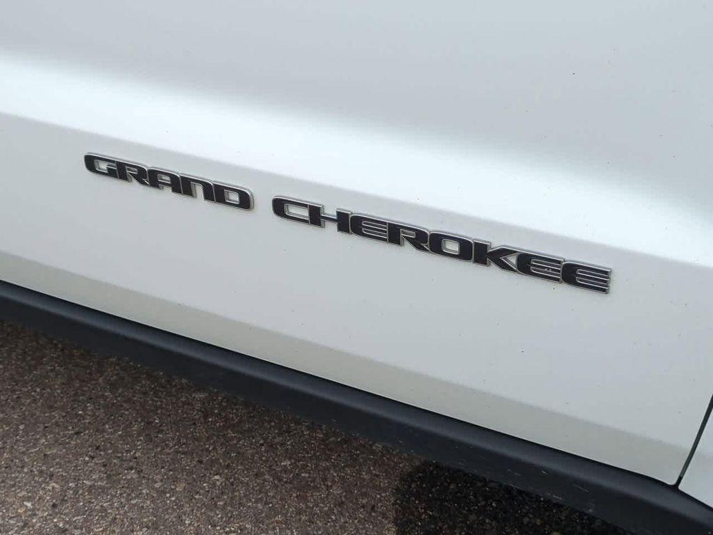 used 2021 Jeep Grand Cherokee car, priced at $18,297