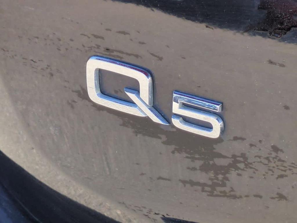 used 2009 Audi Q5 car, priced at $5,000