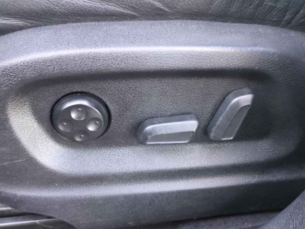 used 2009 Audi Q5 car, priced at $5,000