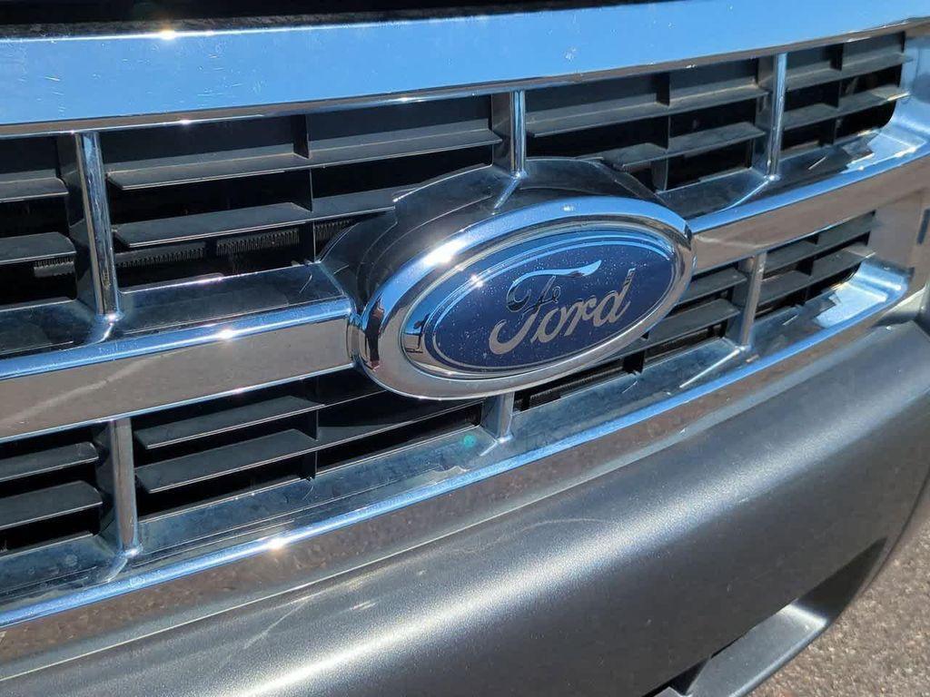 used 2009 Ford Escape car, priced at $3,200