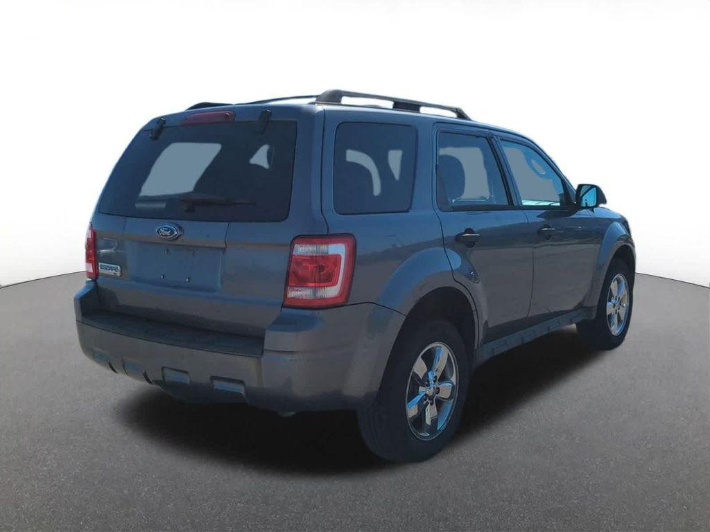 used 2009 Ford Escape car, priced at $3,200