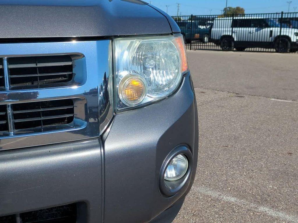 used 2009 Ford Escape car, priced at $3,200