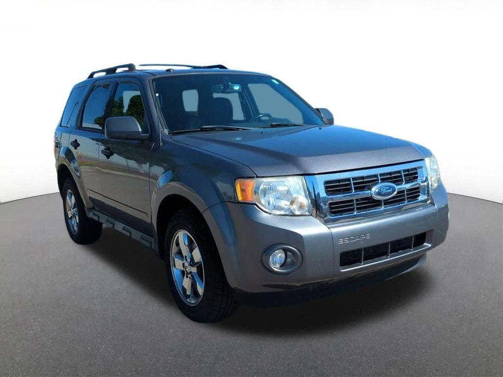 used 2009 Ford Escape car, priced at $3,200