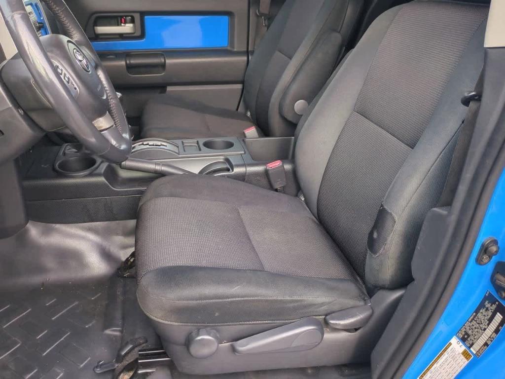 used 2007 Toyota FJ Cruiser car, priced at $8,997