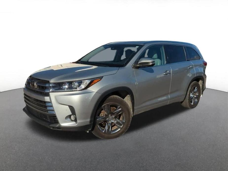 used 2018 Toyota Highlander car, priced at $17,597