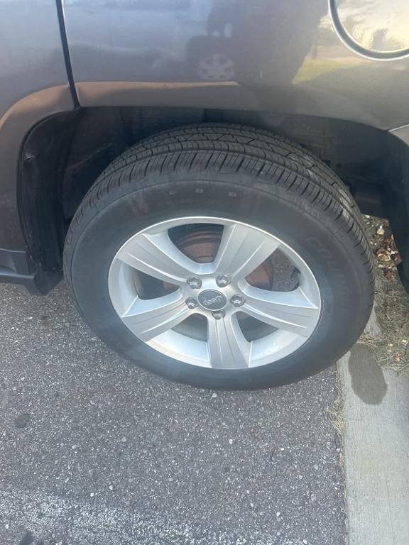 used 2015 Jeep Compass car, priced at $7,297