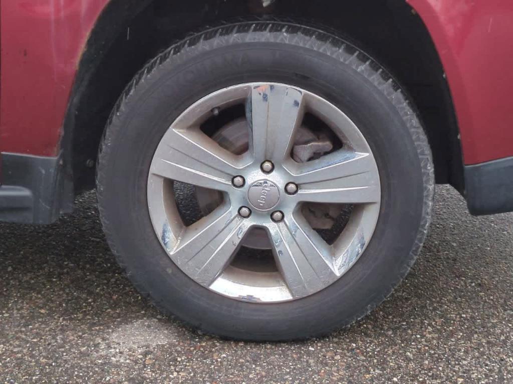 used 2011 Jeep Compass car, priced at $3,000