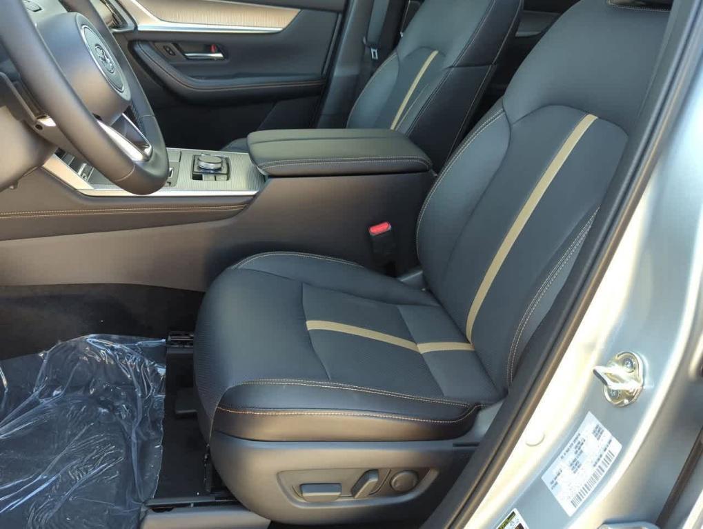 new 2025 Mazda CX-90 car