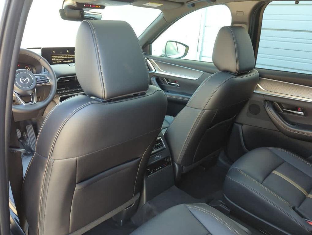 new 2025 Mazda CX-90 car