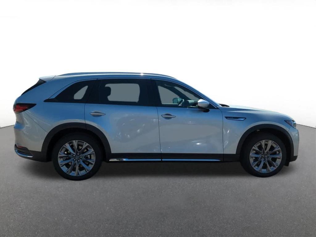new 2025 Mazda CX-90 car