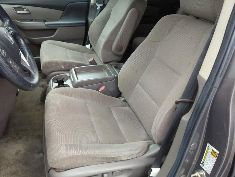 used 2013 Honda Odyssey car, priced at $6,000