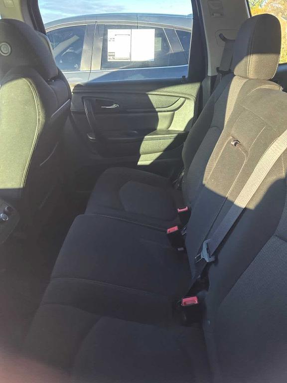 used 2015 Chevrolet Traverse car, priced at $2,000