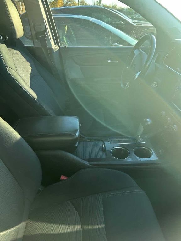 used 2015 Chevrolet Traverse car, priced at $2,000