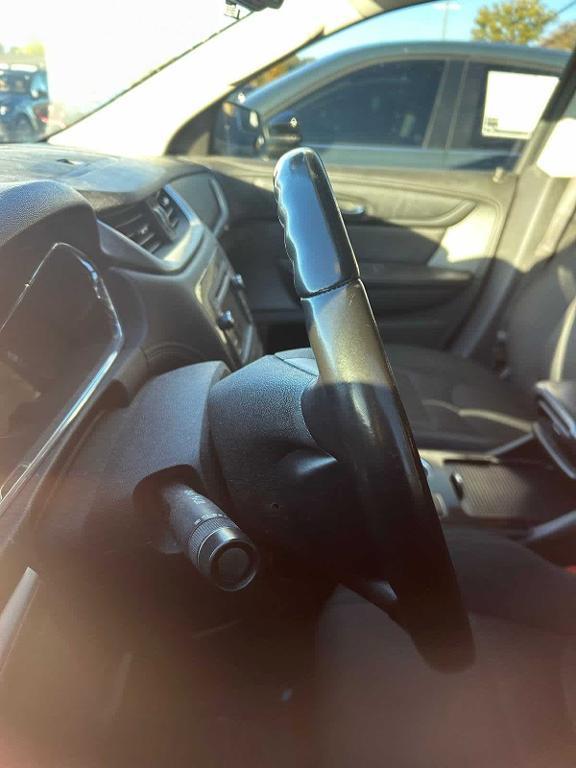 used 2015 Chevrolet Traverse car, priced at $2,000