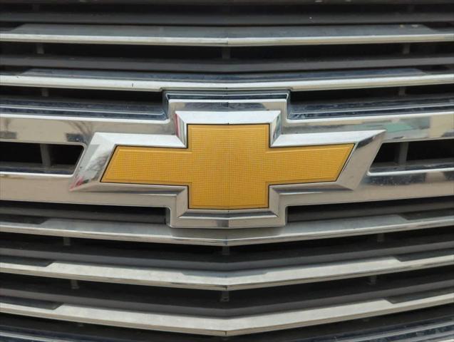 used 2015 Chevrolet Suburban car, priced at $21,497