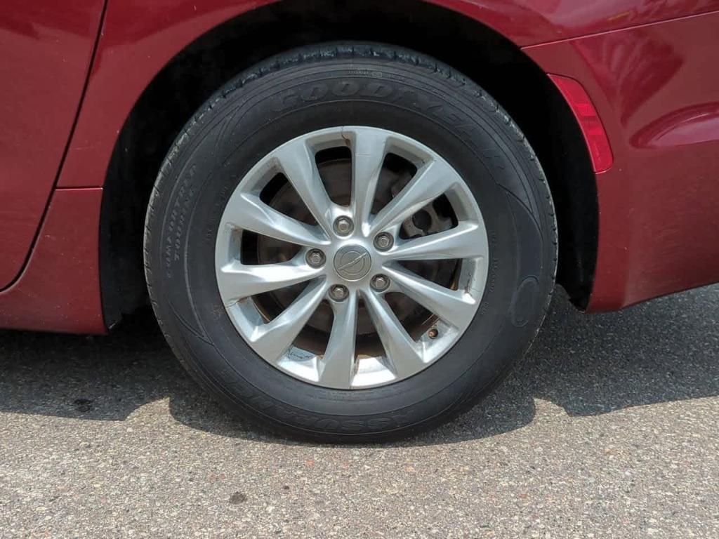 used 2018 Chrysler Pacifica car, priced at $16,997
