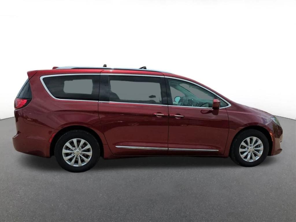 used 2018 Chrysler Pacifica car, priced at $16,997