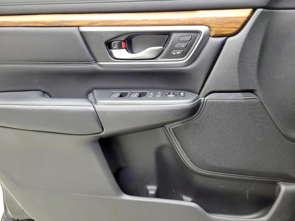 used 2017 Honda CR-V car, priced at $24,998