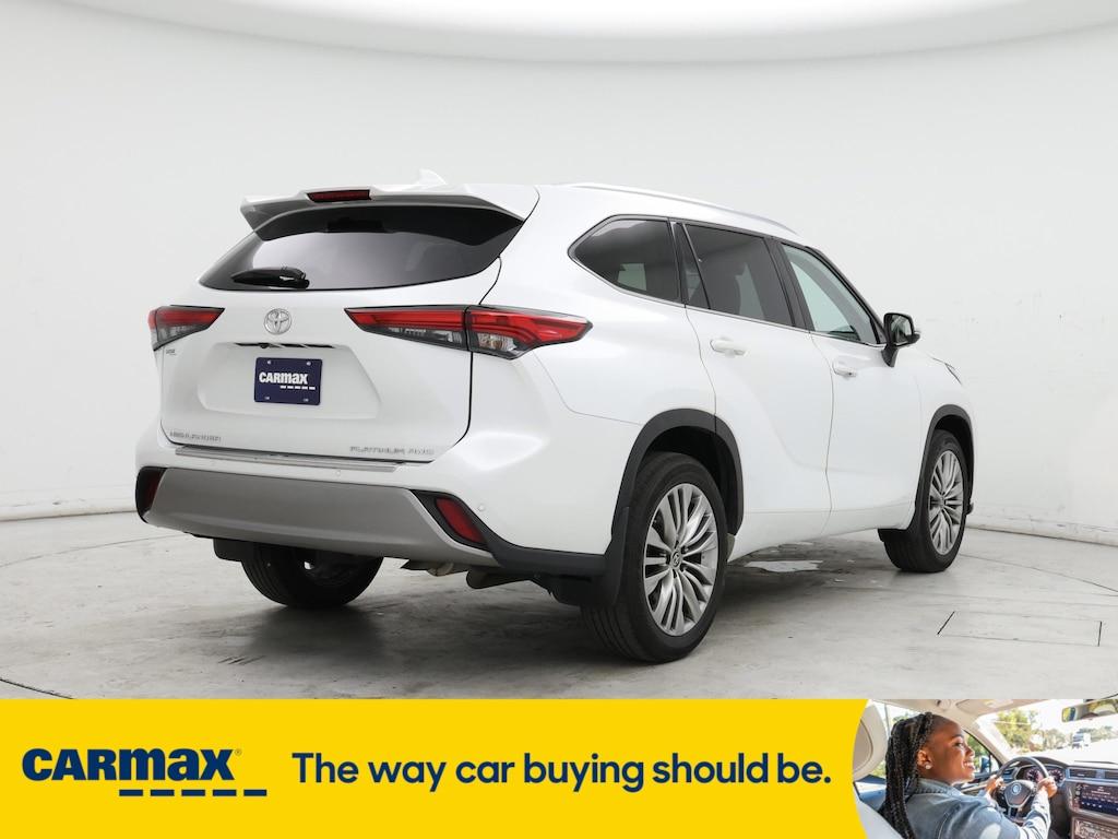 used 2022 Toyota Highlander car, priced at $48,998