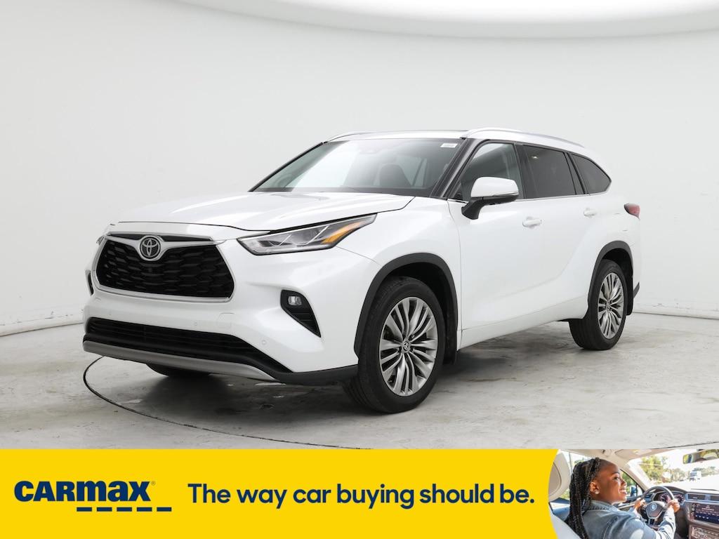 used 2022 Toyota Highlander car, priced at $48,998